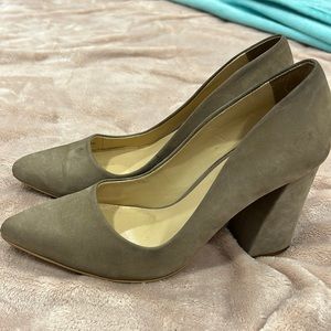 Vince Camuto brown velvet heels, 9.5